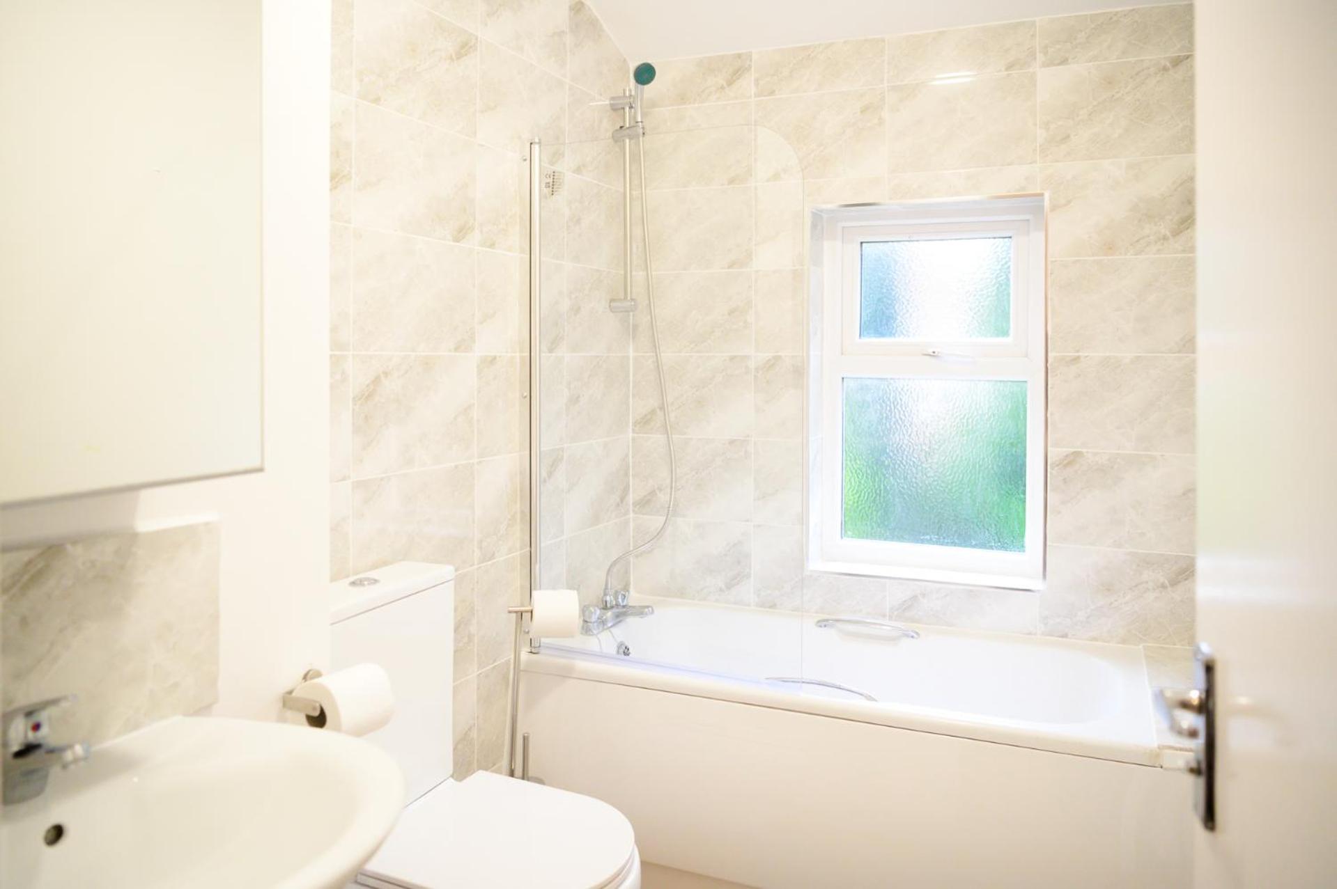 Apartment Aqua Springs, 2 Bedroom 1st Floor Apartment, Near Didsbury *